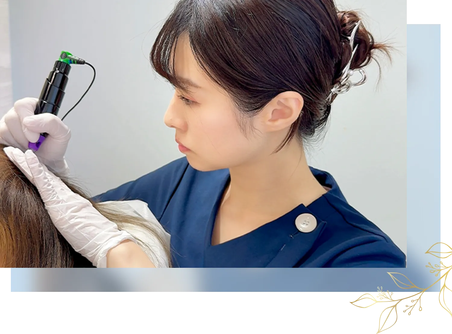 頭皮アートメイク施術中の様子